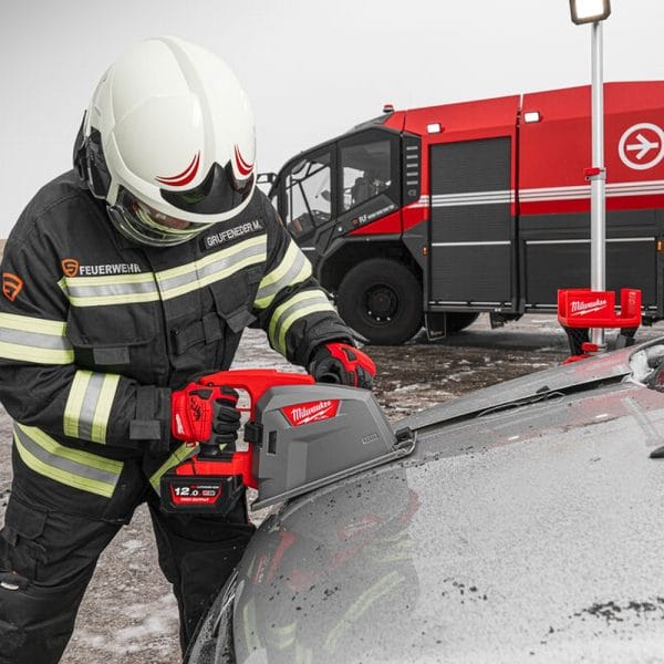 28112025692a07a6e8f64 Elektro Dot Professional Aku. cirkular za metal 66mm 18V - M18FMCS66-121C 4933472111