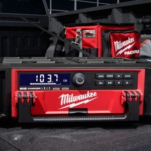 Radio-Punjač PACKOUT 18V/230V - M18PRCDAB+-0 - Slika 10